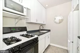 2400 NW 41st Street NW, Washington, DC 20007 - Photo 13