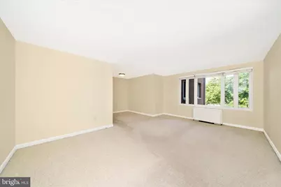 2400 NW 41st Street NW #403, Washington, DC 20007 - Photo 5