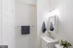 2130 N St NW, Washington, DC 20037 - Photo 17
