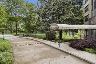 3901 Cathedral Ave NW, Washington, DC 20016 - Photo 3