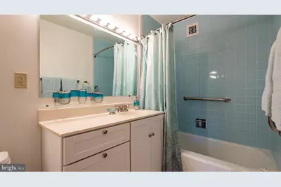 4101 Cathedral Avenue NW #907, Washington, DC 20016 - Photo 9