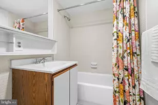 240 SW M Street SW, Washington, DC 20024 - Photo 11