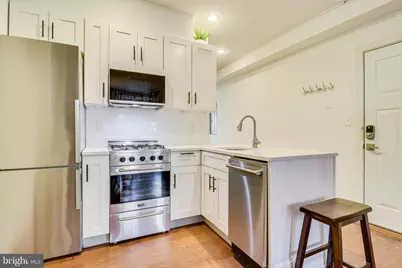 409 Constitution Avenue NE, Washington, DC 20002 - Photo 11