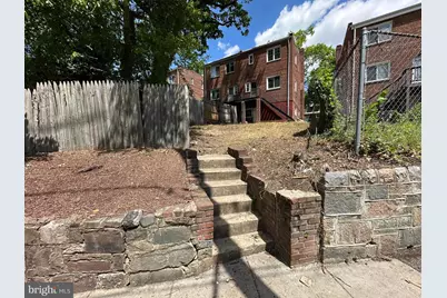 521 Oakwood Street SE, Washington, DC 20032 - Photo 3