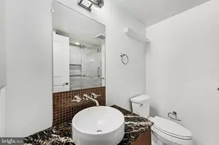 1025 1st St SE, Washington, DC 20003 - Photo 21