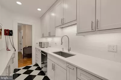 2039 New Hampshire Avenue NW #301, Washington, DC 20009 - Photo 17