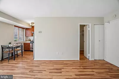 2710 Macomb Street NW #111, Washington, DC 20008 - Photo 19