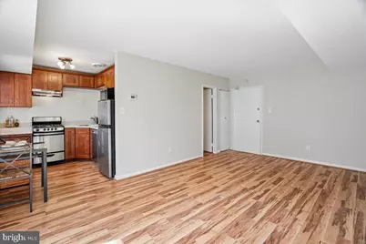 2710 Macomb Street NW #111, Washington, DC 20008 - Photo 7