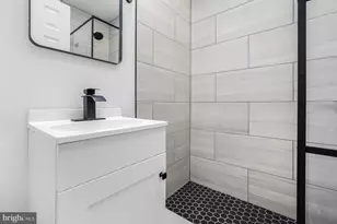 1721 L St NE, Washington, DC 20002 - Photo 21