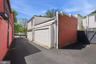 1633 35th St NW, Washington, DC 20007 - Photo 29