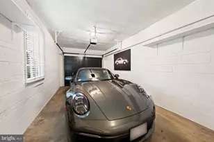 2118 S St NW, Washington, DC 20008 - Photo 29