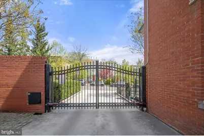 419 G Street SE, Washington, DC 20003 - Photo 47
