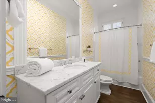 419 G St SE, Washington, DC 20003 - Photo 39