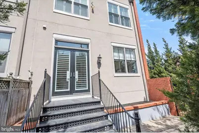 419 G Street SE, Washington, DC 20003 - Photo 43