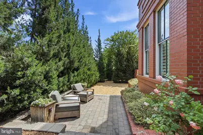 419 G Street SE, Washington, DC 20003 - Photo 71