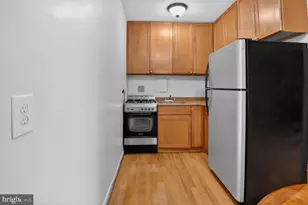 950 NW 25th Street NW, Washington, DC 20037 - Photo 13