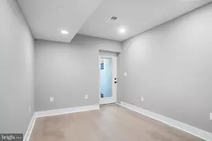 726 11th St NE, Washington, DC 20002 - Photo 11
