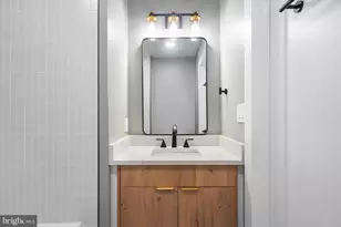 726 11th St NE, Washington, DC 20002 - Photo 13