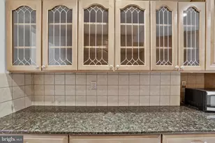 4201 Cathedral Ave NW, Washington, DC 20016 - Photo 7