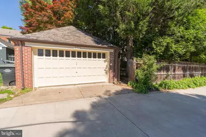 5103 Chevy Chase Parkway NW, Washington, DC 20008 - Photo 3