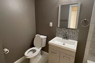532 8th St SE, Washington, DC 20003 - Photo 11