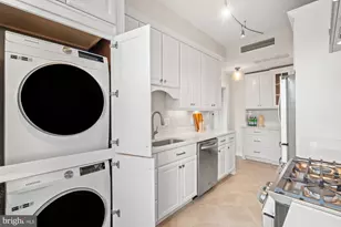 1661 Crescent Pl NW, Washington, DC 20009 - Photo 13