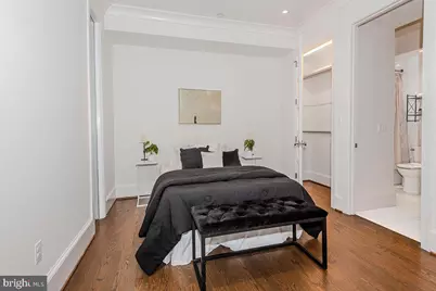 418 7th Street SE #302, Washington, DC 20003 - Photo 7