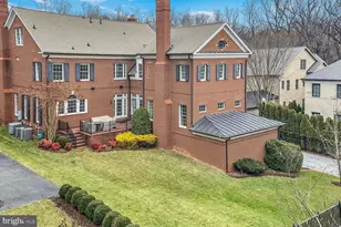 1935 Foxview Circle NW, Washington, DC 20007 - Photo 5