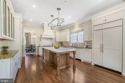 1935 Foxview Circle NW, Washington, DC 20007 - Photo 13