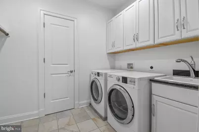 1935 Foxview Circle NW, Washington, DC 20007 - Photo 29