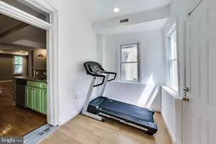 1917 Lincoln Rd NE, Washington, DC 20002 - Photo 11