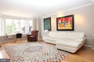 1045 31st St NW, Washington, DC 20007 - Photo 1