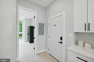 2213 M St NE, Washington, DC 20002 - Photo 7