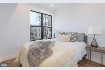 1012 17th Place NE #SEVEN, Washington, DC 20002 - Photo 9
