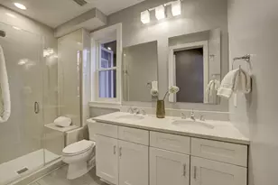 1308 L St SE, Washington, DC 20003 - Photo 9
