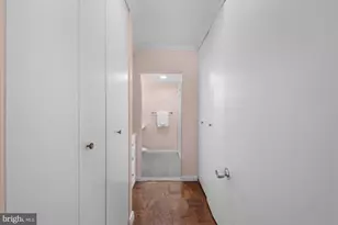 4100 Cathedral Ave NW, Washington, DC 20016 - Photo 25