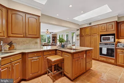2260 48th Street NW, Washington, DC 20007 - Photo 21