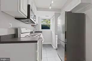 1627 Massachusetts Ave SE, Washington, DC 20003 - Photo 11