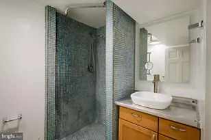 1123 7th St NE, Washington, DC 20002 - Photo 49