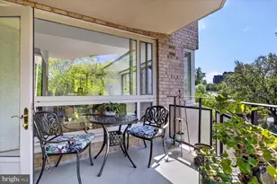 4101 Cathedral Ave NW, Washington, DC 20016 - Photo 19