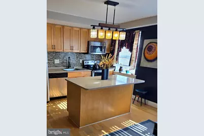 210 Oakwood Street SE #304, Washington, DC 20032 - Photo 3