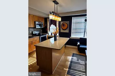 210 Oakwood Street SE #304, Washington, DC 20032 - Photo 5