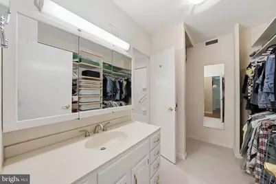 4100 Cathedral Avenue NW #820, Washington, DC 20016 - Photo 25