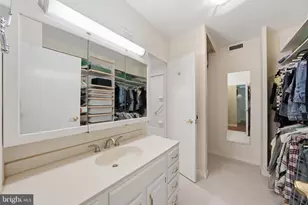 4100 Cathedral Ave NW, Washington, DC 20016 - Photo 25
