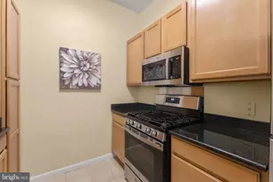355 I Street SW, Washington, DC 20024 - Photo 7