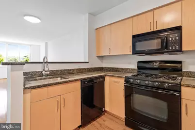 1000 New Jersey Avenue SE #321, Washington, DC 20003 - Photo 9