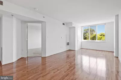 1000 New Jersey Avenue SE #321, Washington, DC 20003 - Photo 3