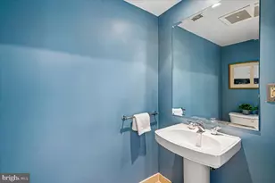 912 F St NW, Washington, DC 20004 - Photo 11