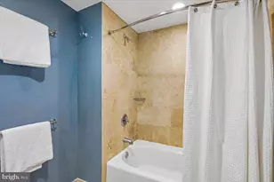 912 F St NW, Washington, DC 20004 - Photo 19