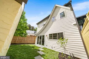 3822 Van Ness St NW, Washington, DC 20016 - Photo 11